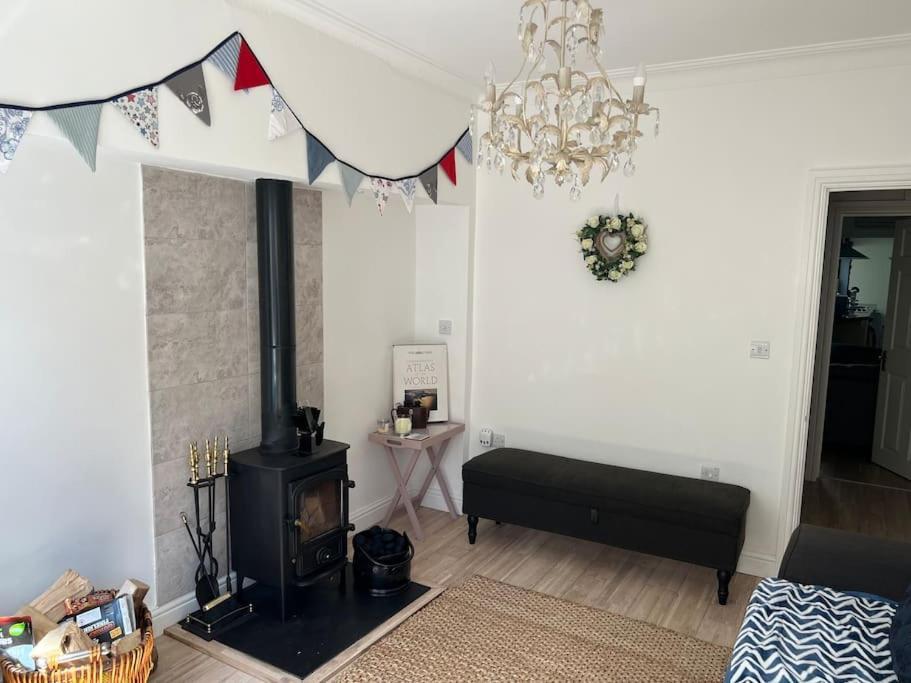 Lilly'S Cottage, Filey, Sleeps 8 Exterior photo